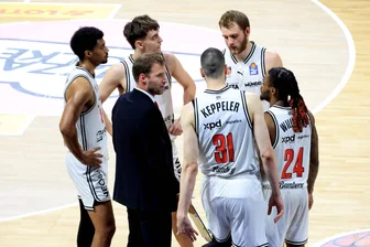 Bis gestern noch mit Bamberg in den Playoffs: Niners Chemnitz angeln sich einen der besten Spielmacher der Liga - Die Bamberg Baskets von Trainer Anton Gavel gelten als das Überfliegerteam der Saison. Einer ihrer Leistungsträger kommt nun nach Chemnitz.