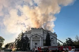 Ukraine-Krieg dauert nun so lange wie der Erste Weltkrieg - In Sewastopol traf ein ukrainischer Drohnenangriff ein Geschichtsmuseum.