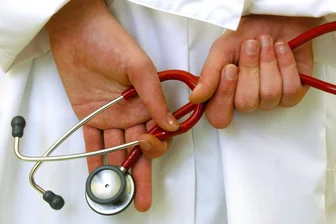 Ärztemangel in Plauen spitzt sich zu: Mehr als 15 Hausarzt-Stellen unbesetzt - Jeder Mensch braucht einen Hausarzt – doch in Plauen gibt es zu wenige Allgemeinmediziner. (Symbolfoto)
