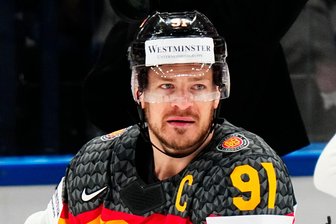Eishockey-Veteran Moritz Müller verlängert bei den Haien - Der bald 40 Jahre alte Eishockey-Verteidiger Moritz Müller spielt noch ein Jahr weiter. (Archivbild)