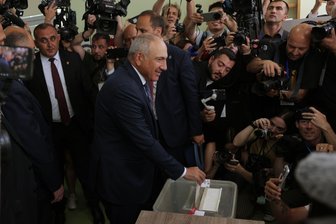 Festnahmen und Skandale überschatten Wahl in Armenien - Regierungschef Paschinjan strebt eine weitere Amtszeit nach der Parlamentswahl an.