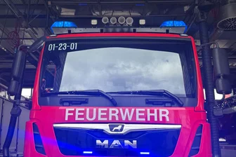Feuerwehr und Rettungsdienst üben Einsatz in Rußdorf - In der Talstraße in Rußdorf üben Feuerwehr und Rettungsdienst.