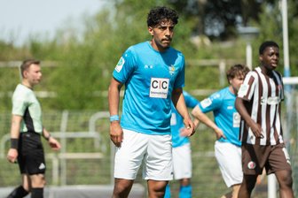 Fußball: CFC-Talent feiert Debüt in Nicaraguas A-Team - Amadeus Zamora Gonzalez im himmelblauen Trikot des Chemnitzer FC.