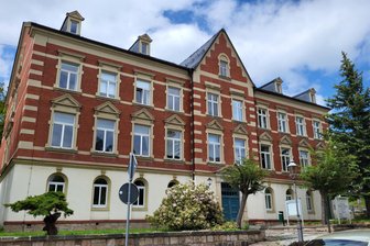 Hauptamtsleiter entlassen: Erneutes Stühlerücken im Rathaus in Beierfeld - Stadtrat Grünhain-Beierfeld stimmt neuer Rollenverteilung im Rathaus zu.