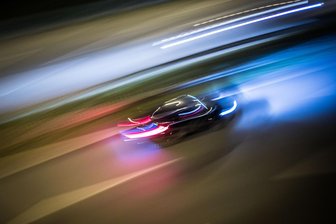 Illegales Rennen in Falkenstein: Autos beschlagnahmt - Zu einem illegalen Autorennen in Falkenstein ermittelt die Polizei (Symbolfoto).