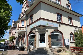 Im „Kolibri“ in Flöha wird geputzt und geräumt: Wer steckt dahinter und was ist geplant? - Im Café „Kolibri“ in Flöha zieht nach einem Jahr Pause wieder Leben ein.
