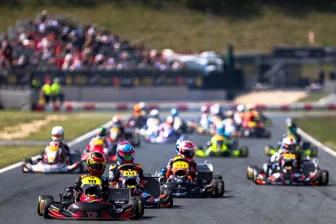 Kart-EM in der Arena E: Die Kaderschmiede der Formel 1 macht in Mülsen Station - Der große Vorteil der Kart-Rennstrecke in der Arena E: Der gesamte Kurs ist von der Tribüne aus zu sehen.