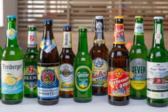Zwölf alkoholfreie Radler im Test: Biergenuss ohne Promille - Lecker in Reih‘ und Glied.