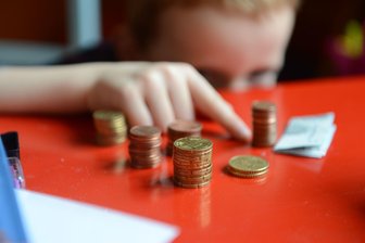 Millionen in Geldnot - Wie wirken die Reformen? - Viele Familien mit Kindern müssen mit wenig auskommen. (Symbolfoto)