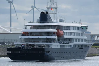 Nach Hantavirus: Die "Hondius" sticht wieder in See - Das Kreuzfahrtschiff wurde desinfiziert. (Archivbild)