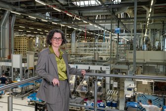 VW Chemnitz und die E-Autos: „Wir sind stolze Motorenbauer, aber das reicht nicht“ - Franziska Fischer ist Standortleiterin im VW-Motorenwerk Chemnitz.