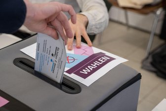 Wahlrechtsreform stockt - CSU pocht auf Koalitionsvertrag - Union und SPD finden bislang keinen gemeinsamen Nenner bei der geplanten Wahlrechtsreform. (Archivfoto)