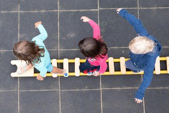 Wichtige Fakten fehlen: Entscheidung über Kita-Schließung im Erzgebirge fällt später - Über die Zukunft der Kita Naseweis muss noch entschieden werden.
