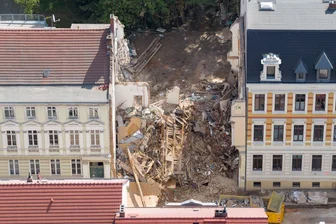 Zwei Festnahmen nach Hauseinsturz mit drei Toten in Görlitz - Gut drei Wochen nach dem Hauseinsturz in Görlitz dauern die Ermittlungen an. (Archivbild)